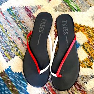 TKEES flip flops size 9